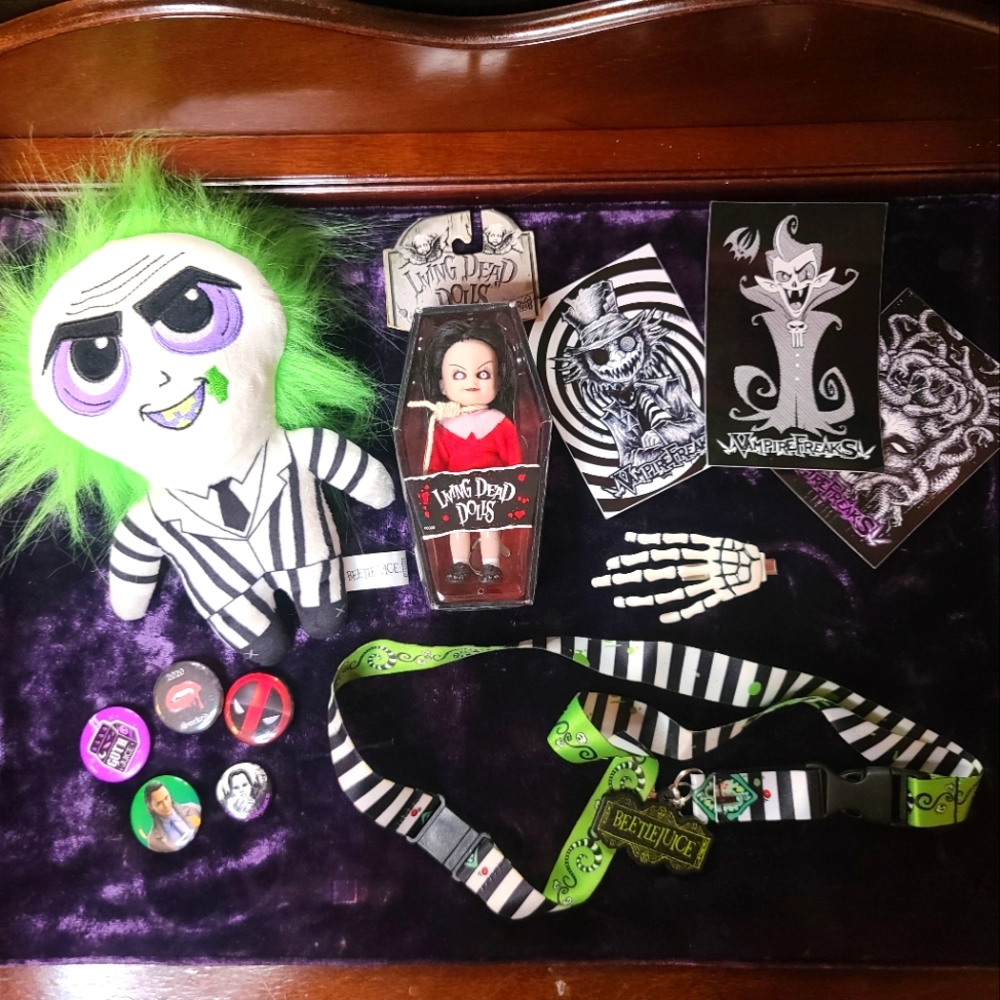 Gothic Fandom Bundle 👻💜💚💀